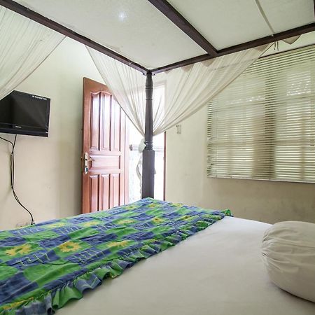 سمينياك Lori Beach Inn المظهر الخارجي الصورة