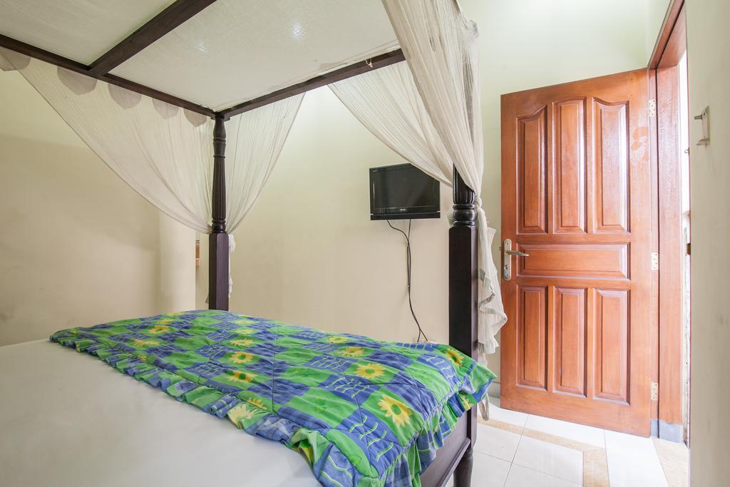 سمينياك Lori Beach Inn الغرفة الصورة