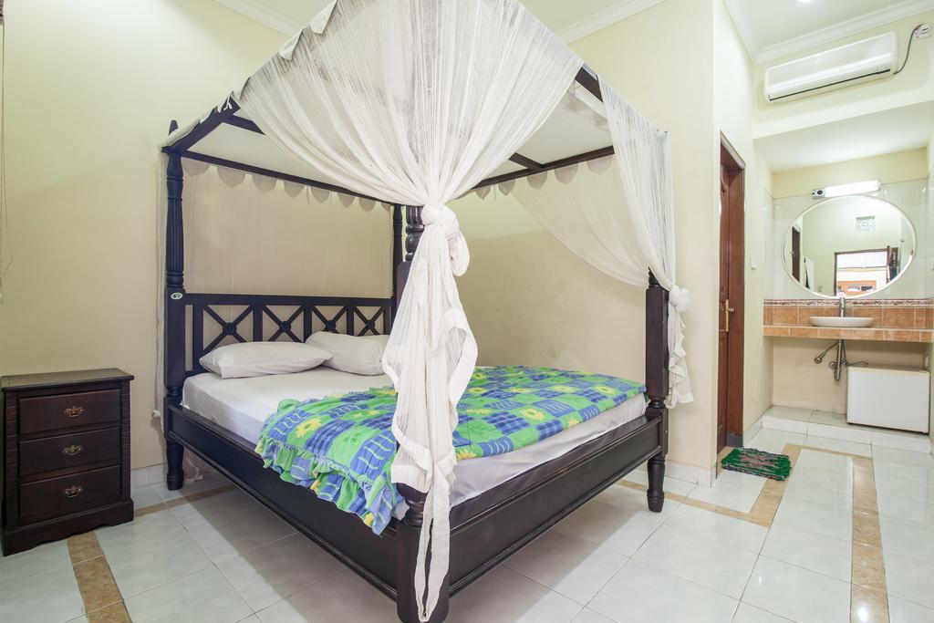 سمينياك Lori Beach Inn الغرفة الصورة