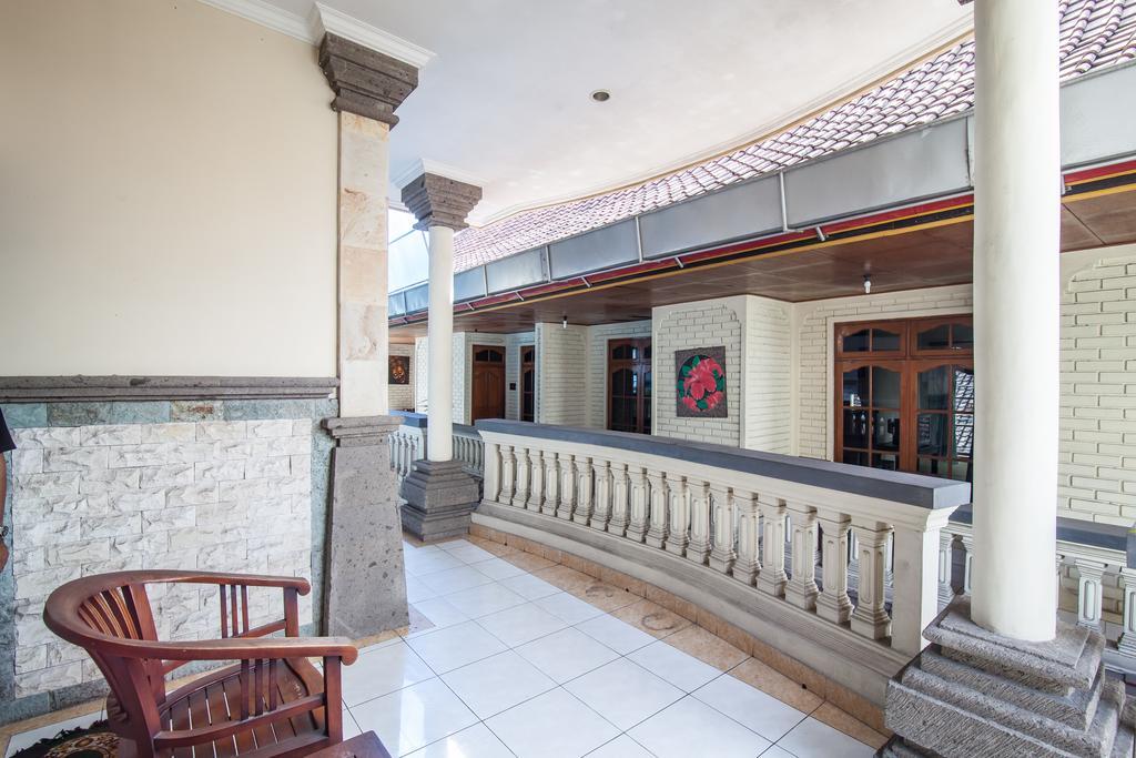 سمينياك Lori Beach Inn المظهر الخارجي الصورة