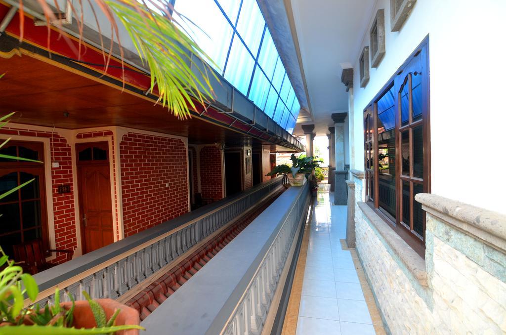 سمينياك Lori Beach Inn المظهر الخارجي الصورة