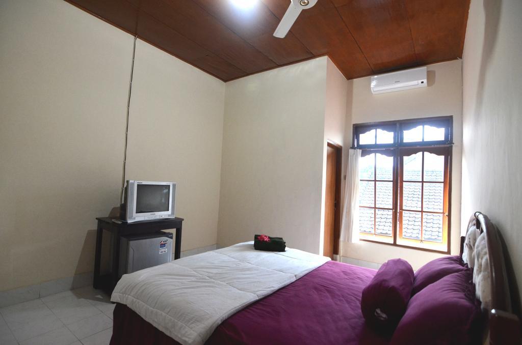 سمينياك Lori Beach Inn المظهر الخارجي الصورة