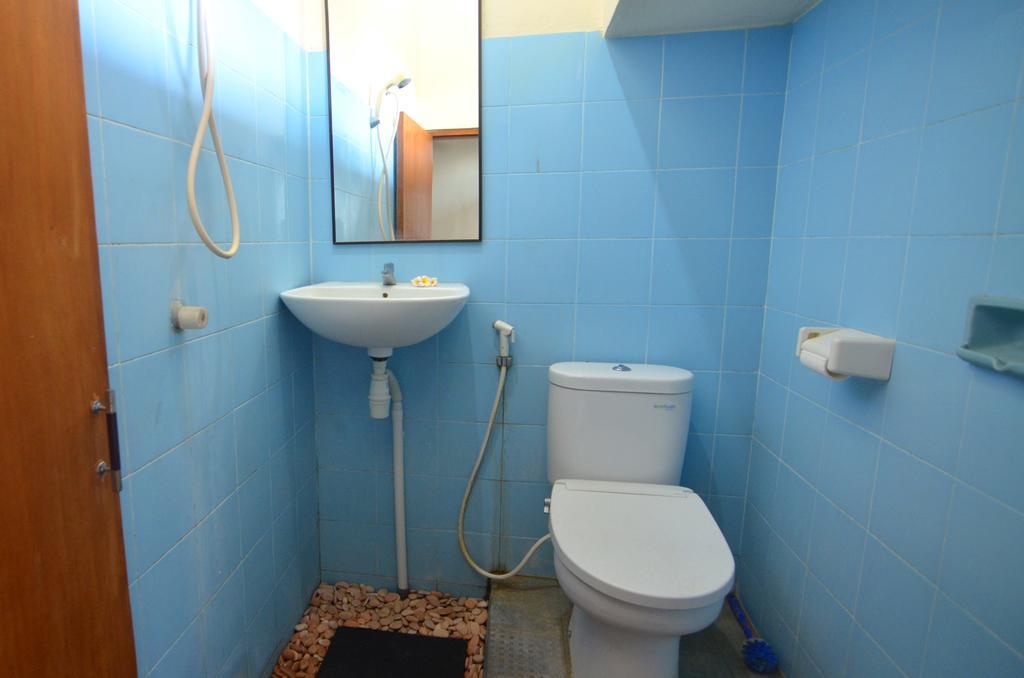 سمينياك Lori Beach Inn المظهر الخارجي الصورة
