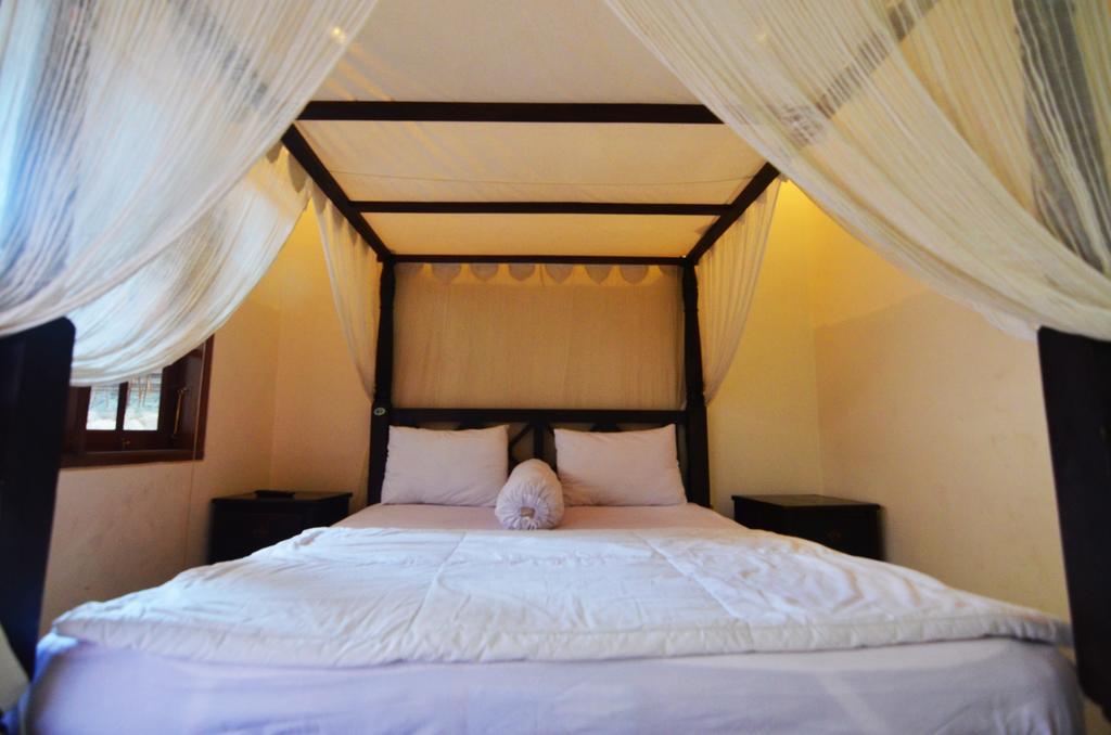 سمينياك Lori Beach Inn المظهر الخارجي الصورة