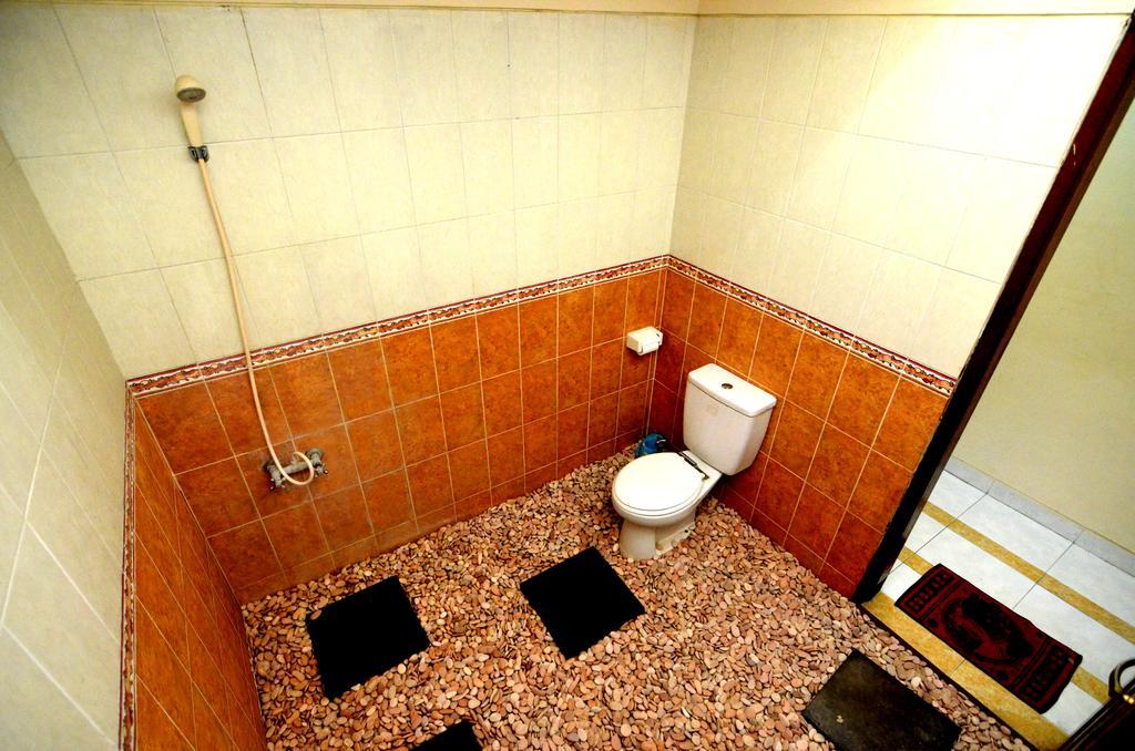 سمينياك Lori Beach Inn المظهر الخارجي الصورة