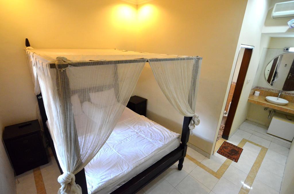 سمينياك Lori Beach Inn المظهر الخارجي الصورة