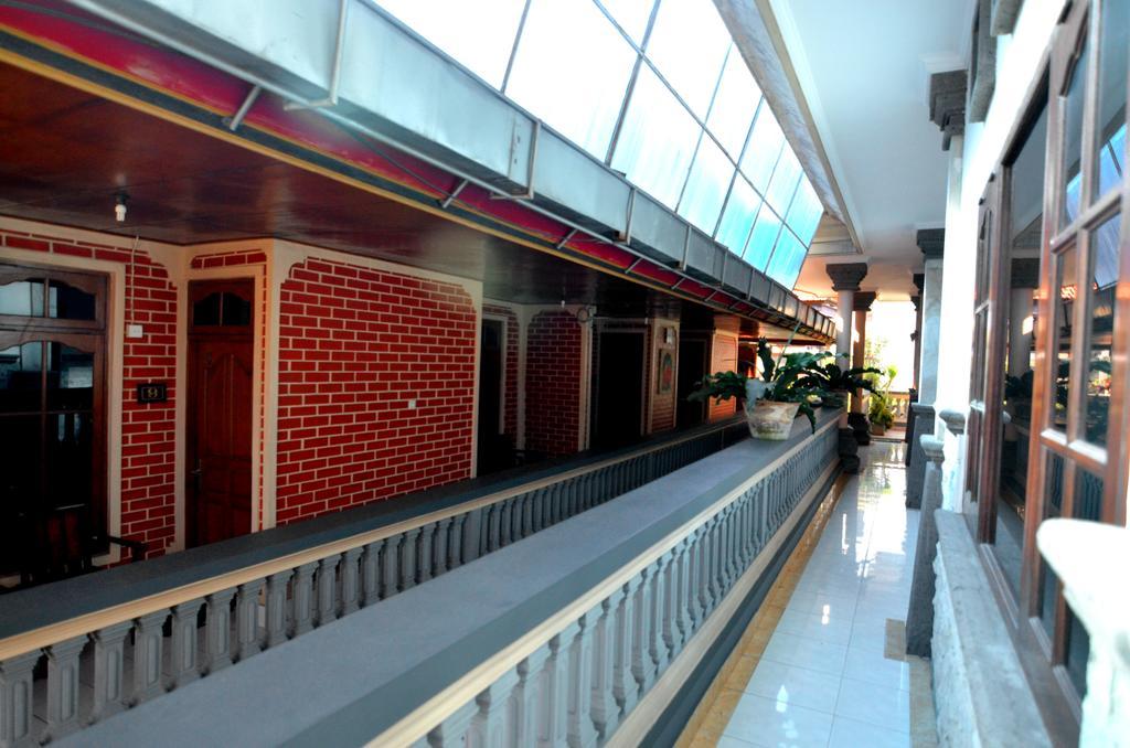 سمينياك Lori Beach Inn المظهر الخارجي الصورة